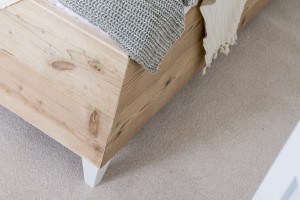 Steigerhout bed geen splinters, goed geschuurd - Livengo