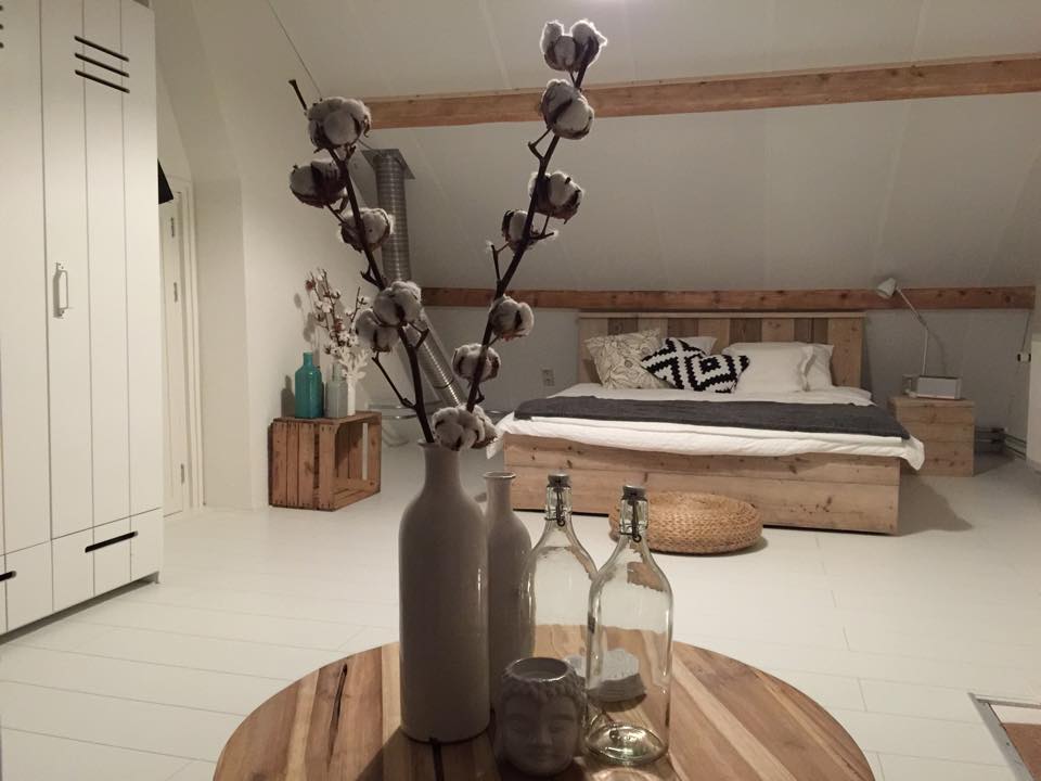 Houten bedframe boxspring